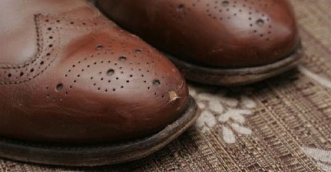 Как убрать царапины с кожаной обуви самостоятельно: Руководство по реставрации