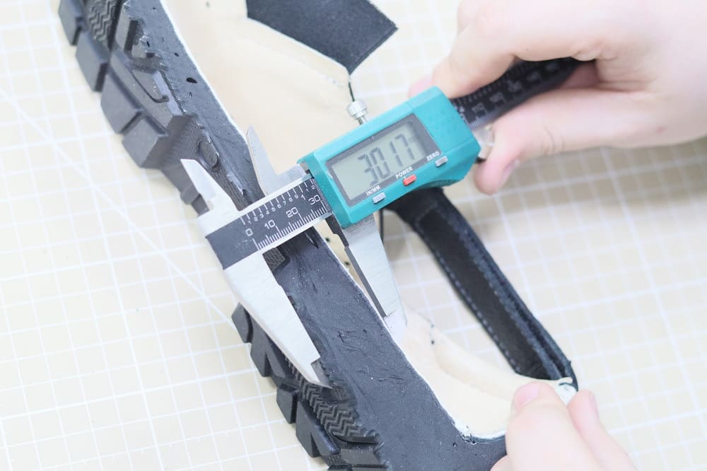 Толщина подошвы в области пятки