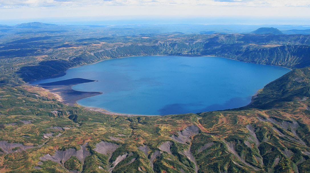 Кальдера вулкана Узон