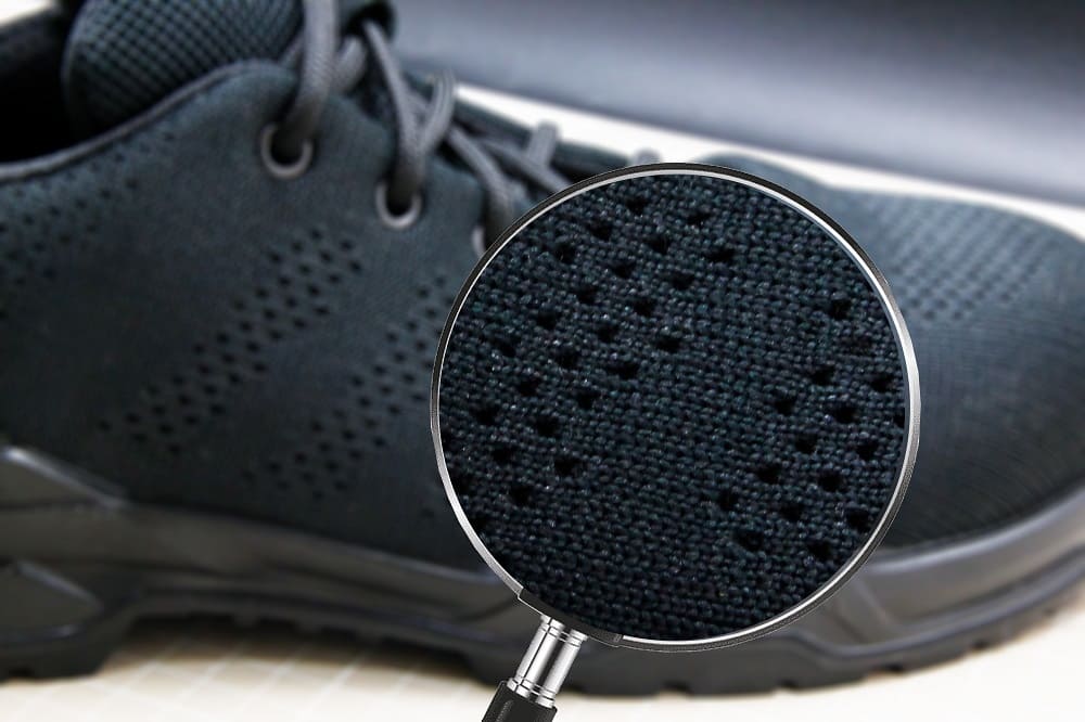 Верх обуви под увеличением